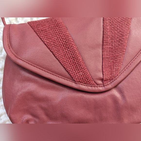 🎩Vintage Burgundy Crossbody Purse - Picture 4 of 5
